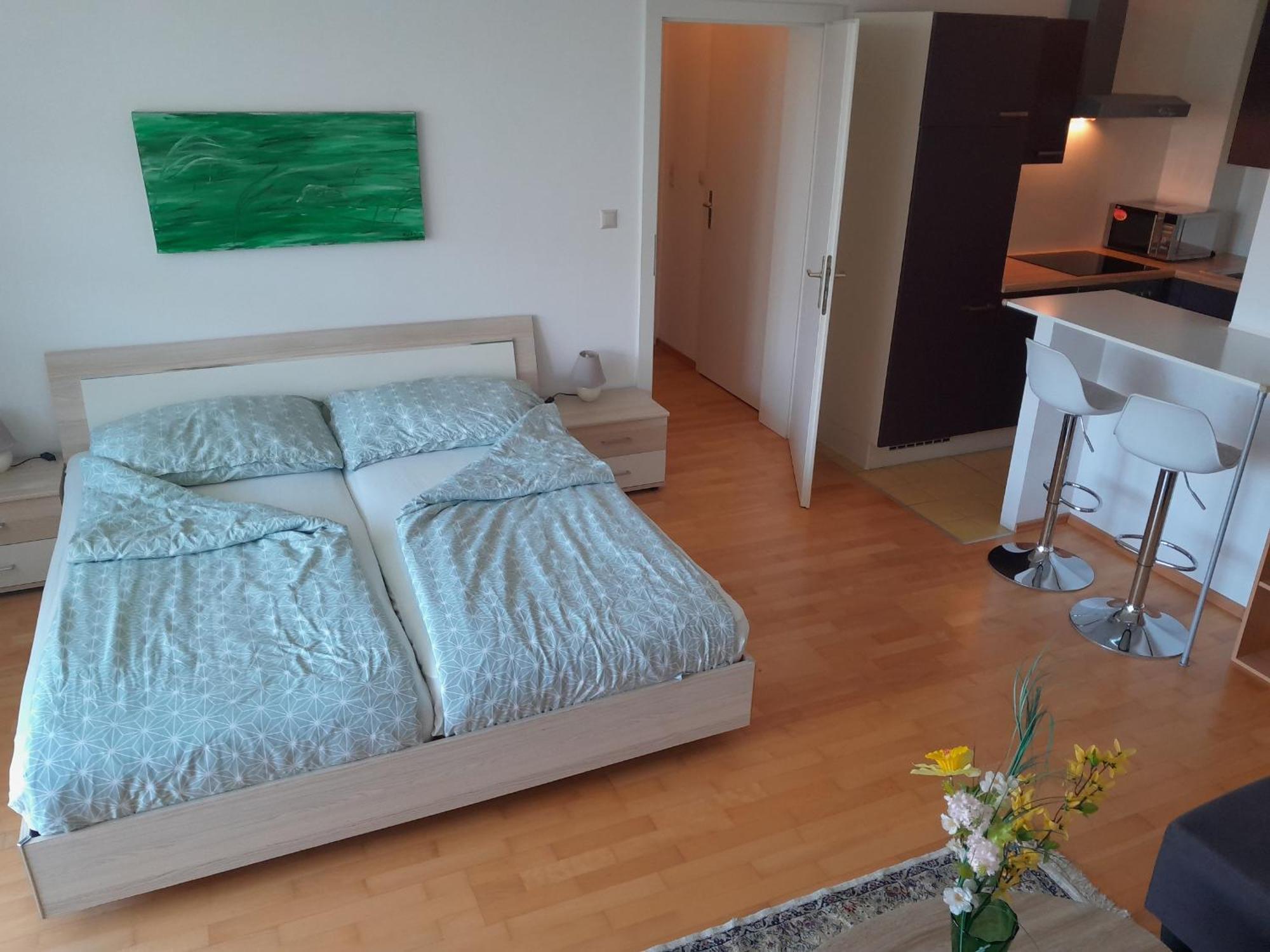 Serviced Apartment With Sunny Balcony Vienna Esterno foto